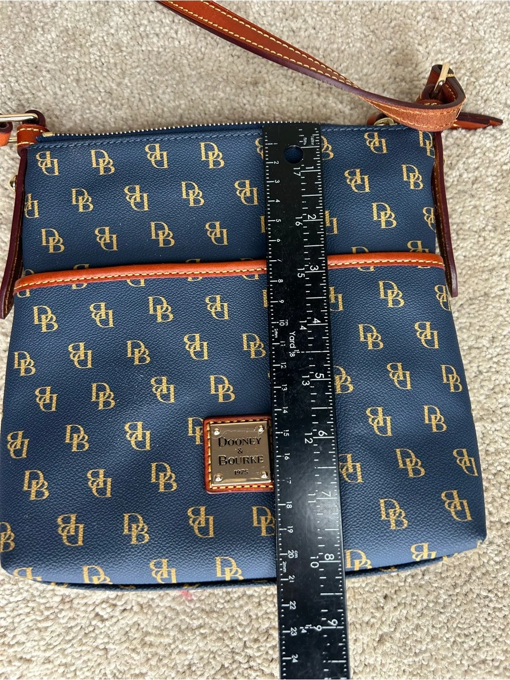 Dooney & Bourke compact dooney